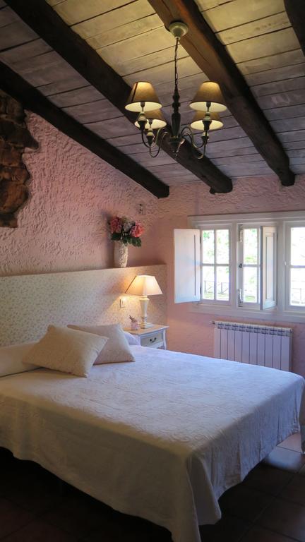 Posada Rural La Flor Del Nogal Ruente Room photo